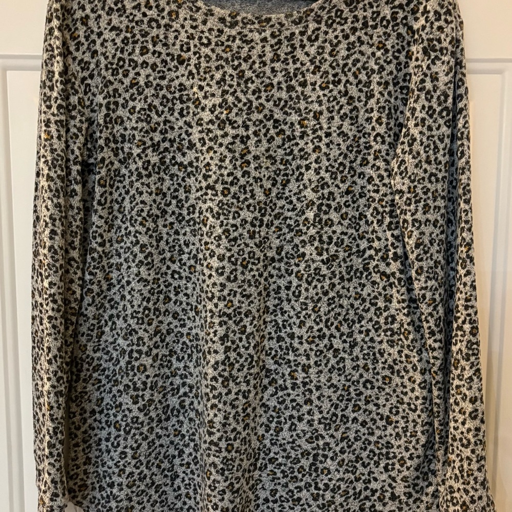 Leopard Print Long Sleeve Top
